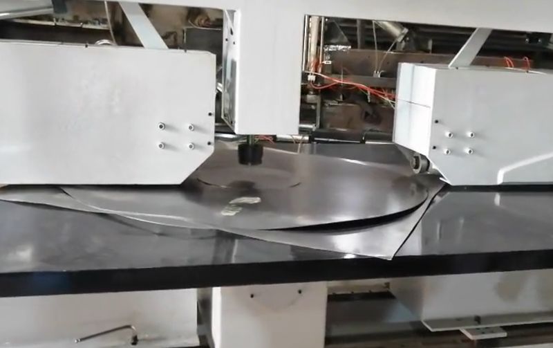 越南定制合作案例，**雙頭剪圓機